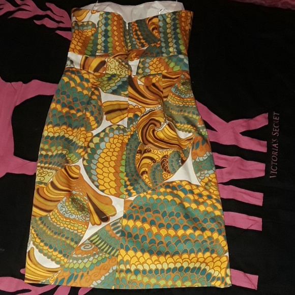 Trina Turk by Banana Republic - Picture 3 of 8